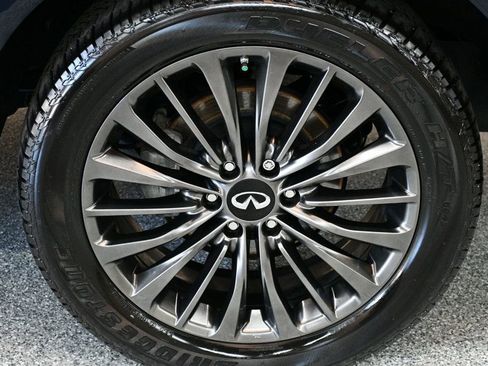 Used 2024 INFINITI QX80 Sensory AWD/4WD image 19