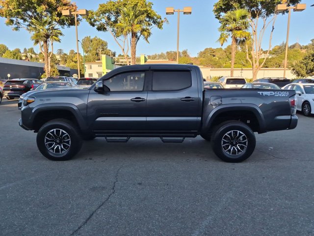 Used 2022 Toyota Tacoma TRD Sport AWD/4WD image 9