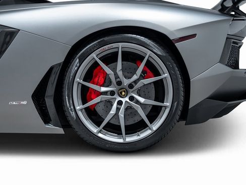 Used 2017 Lamborghini Aventador LP 700-4 image 30