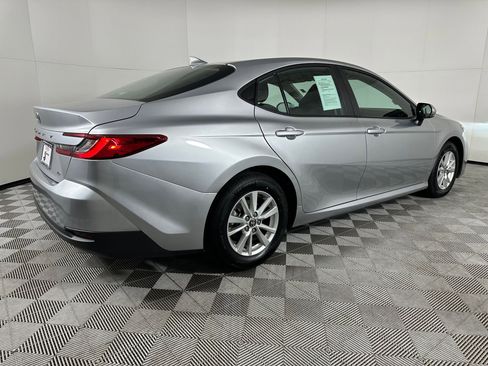 Used 2025 Toyota Camry LE image 8