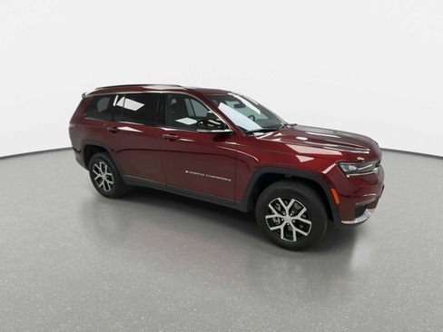 Used 2025 Jeep Grand Cherokee L Limited AWD/4WD image 2