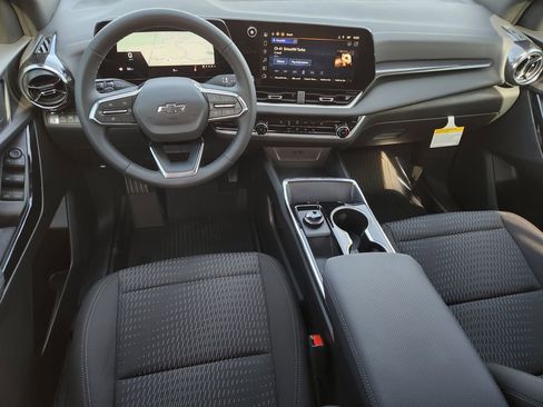 New 2026 Chevrolet Equinox RS w/ LPO, Floor Liner Package image 17