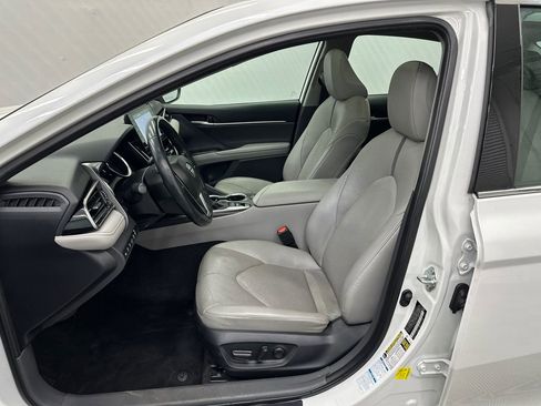 Used 2024 Toyota Camry XLE w/ Navigation Package AWD/4WD image 9