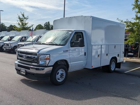 New 2026 Ford E-350 and Econoline 350 Super Duty w/ Power Equipment Group image 6