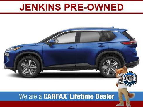 Used 2025 Nissan Rogue SL image 3