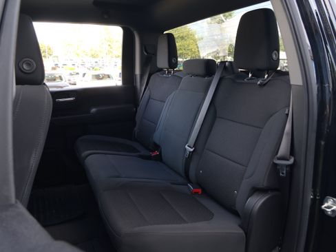 Used 2022 Chevrolet Silverado 2500 Custom w/ Custom Value Package AWD/4WD image 33