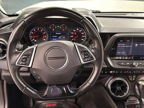 Used 2020 Chevrolet Camaro LT w/ RS Package image 9