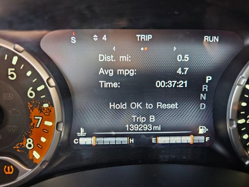 Used 2016 Jeep Renegade Trailhawk w/ Premium Trailhawk Package image 10