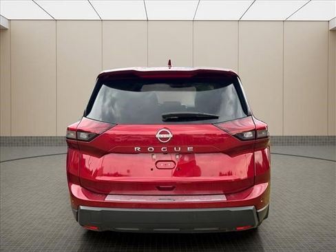Used 2025 Nissan Rogue SV FWD image 16