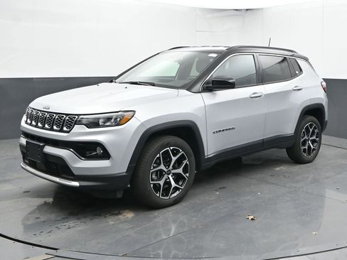 Used 2025 Jeep Compass Limited AWD/4WD image 6