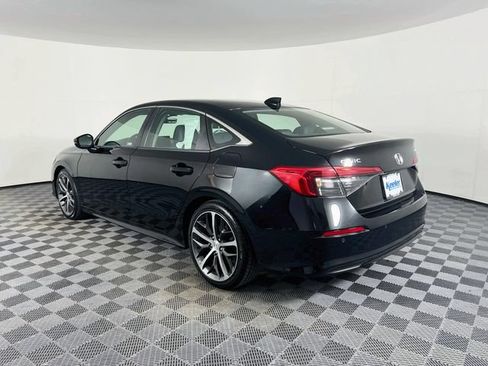 Certified 2024 Honda Civic Touring image 4