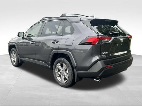 Used 2025 Toyota RAV4 XLE AWD/4WD image 3