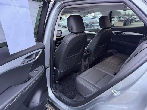 New 2026 Buick Envision Avenir image 9