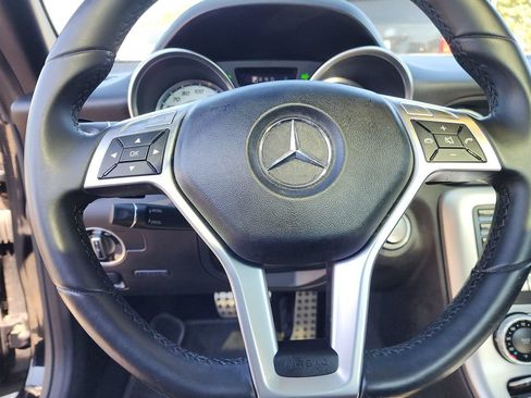 Used 2015 Mercedes-Benz SLK 250 image 14