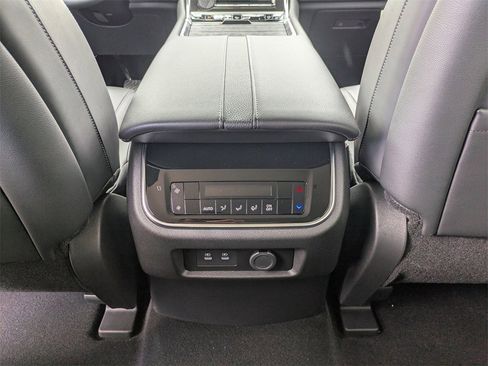 New 2025 Nissan Armada SV image 15