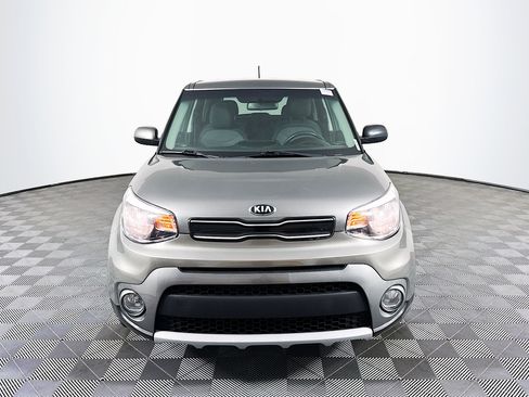 Used 2019 Kia Soul + image 2
