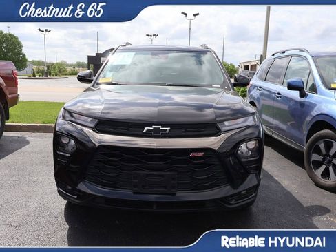 Used 2023 Chevrolet TrailBlazer RS w/ Convenience Package image 9