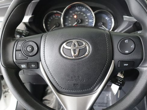 Used 2016 Toyota Corolla LE FWD image 12