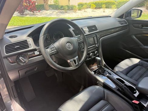 Used 2014 Volkswagen Passat TDI SEL Premium FWD image 10