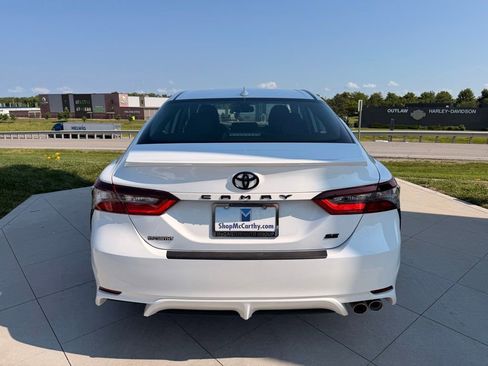 Used 2023 Toyota Camry SE w/ Convenience Package FWD image 4