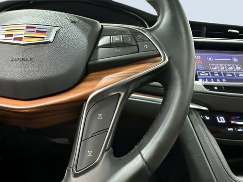 Used 2021 Cadillac XT5 Premium Luxury AWD/4WD image 19