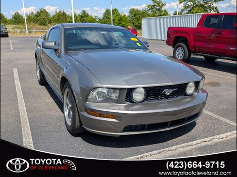 Used 2005 Ford Mustang GT RWD image 1