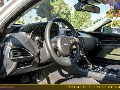 Used 2018 Jaguar XE RWD image 10