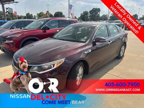 Used 2017 Kia Optima LX FWD image 1
