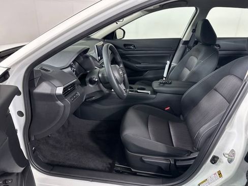 Certified 2025 Nissan Altima 2.5 S image 11