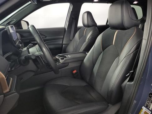 Used 2024 Toyota Grand Highlander AWD Hybrid image 15