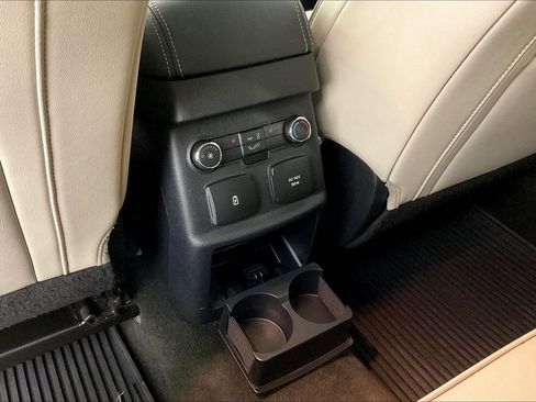 Used 2016 Ford Explorer Platinum AWD/4WD image 10