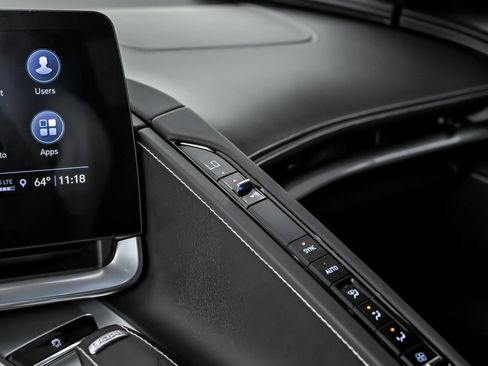 Used 2022 Chevrolet Corvette Stingray Coupe w/ Z51 Performance Package image 35