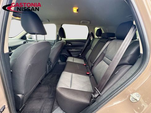 Used 2024 Nissan Rogue SV AWD/4WD image 31