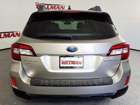 Used 2016 Subaru Outback 2.5i Limited image 6