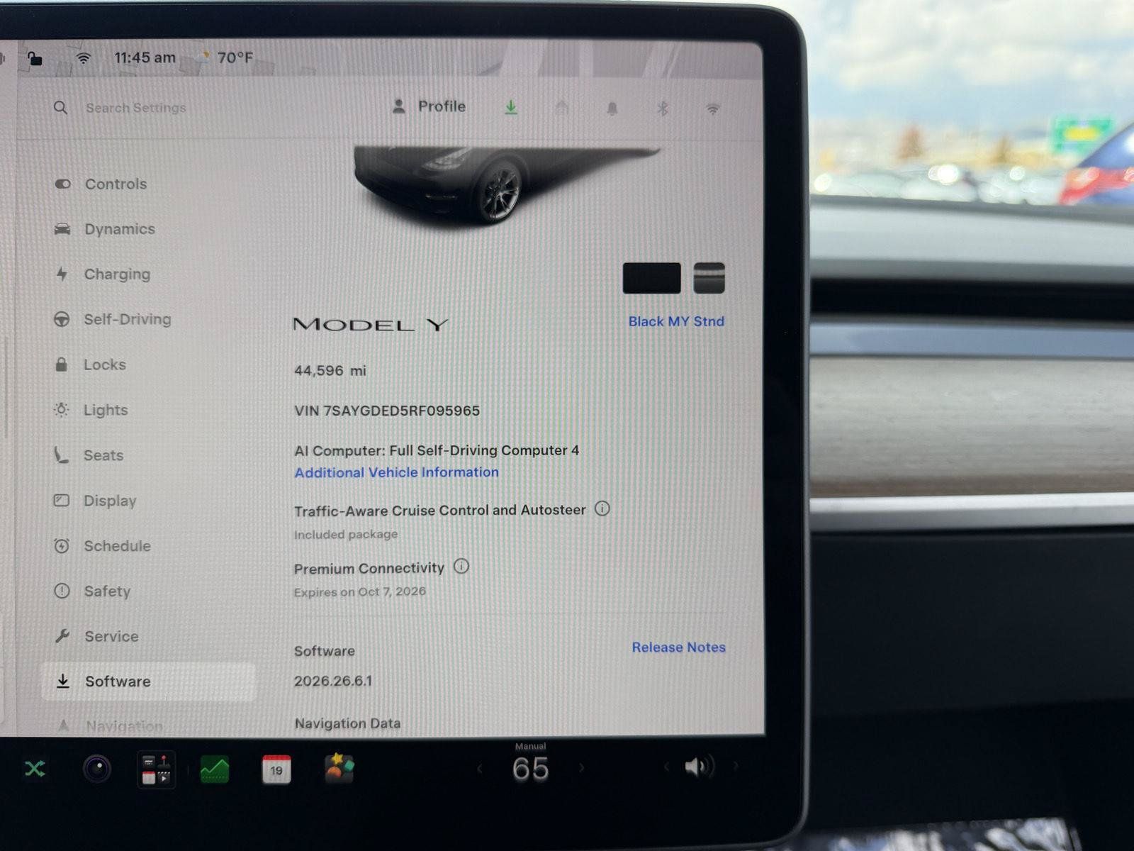 Used 2024 Tesla Model Y 2WD image 25