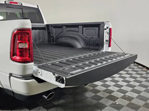 New 2026 RAM 1500 Big Horn AWD/4WD image 15