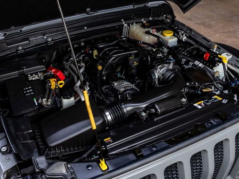 Used 2022 Jeep Wrangler Unlimited Sport AWD/4WD image 41