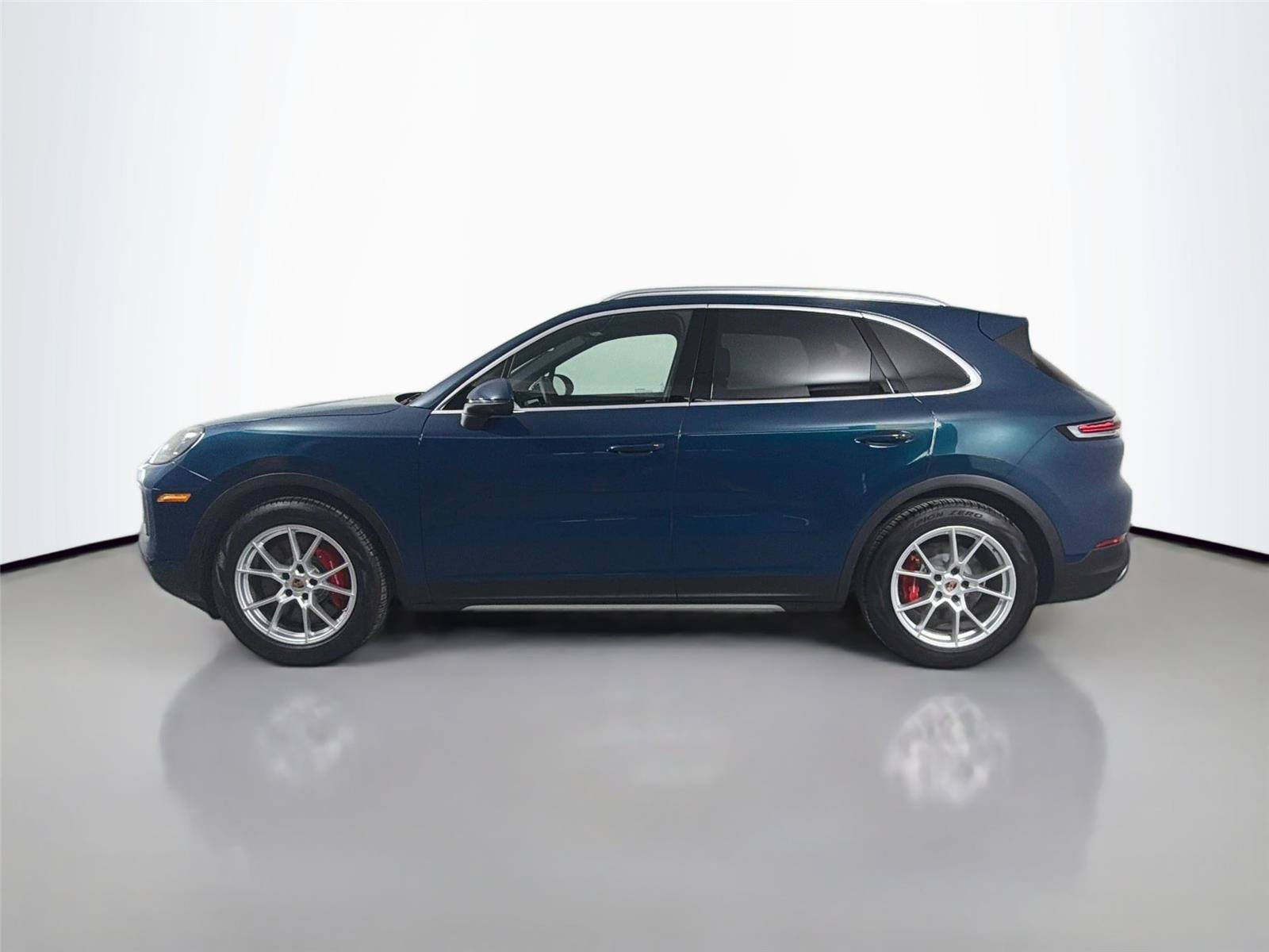 Certified 2026 Porsche Cayenne S AWD/4WD image 2