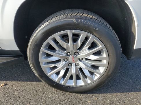 Certified 2023 GMC Yukon XL Denali image 37