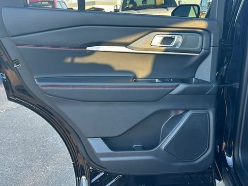 New 2026 Ford Explorer ST-Line w/ ST-Line Street Pack image 14