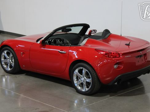 Used 2008 Pontiac Solstice GXP w/ Premium Package image 25
