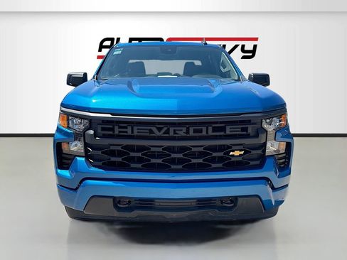 Used 2024 Chevrolet Silverado 1500 Custom image 2