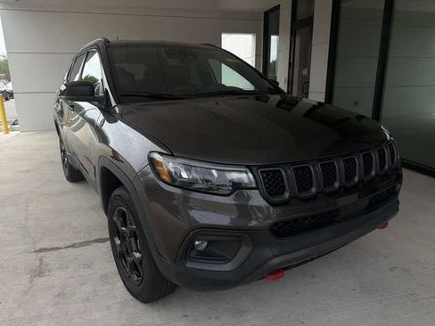 Used 2023 Jeep Compass Trailhawk AWD/4WD image 12
