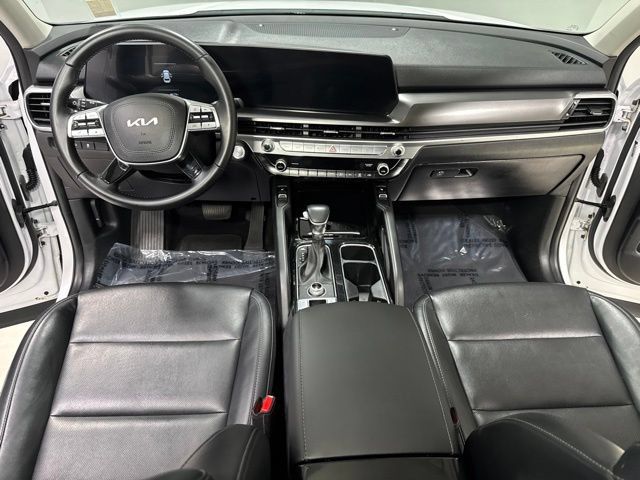 Used 2023 Kia Telluride S AWD/4WD image 2