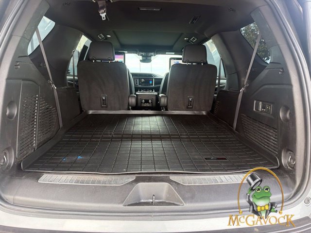 Used 2023 GMC Yukon Denali w/ Advanced Technology Package AWD/4WD image 31