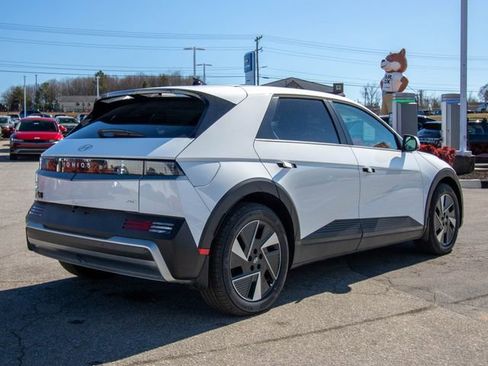 New 2026 Hyundai Ioniq 5 SEL image 5