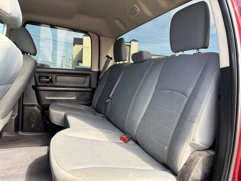 Used 2018 RAM 3500 Tradesman w/ Chrome Appearance Group AWD/4WD image 17