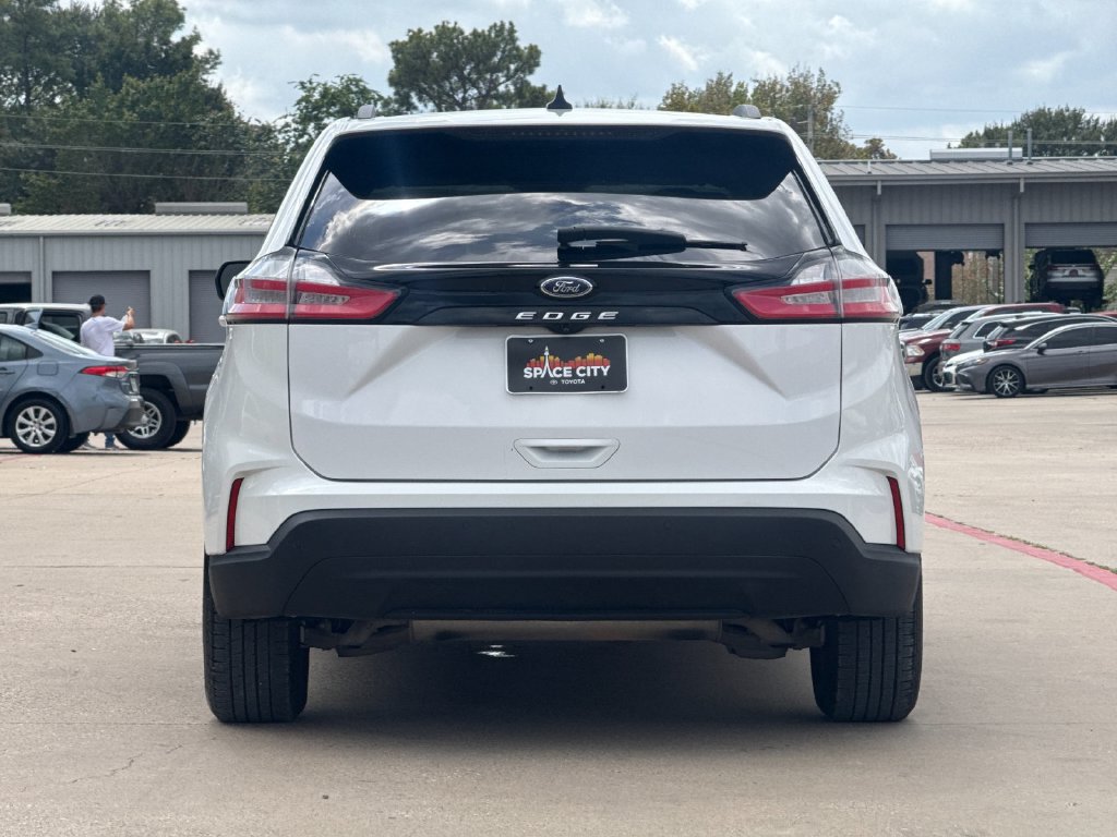 Used 2021 Ford Edge SE FWD image 5
