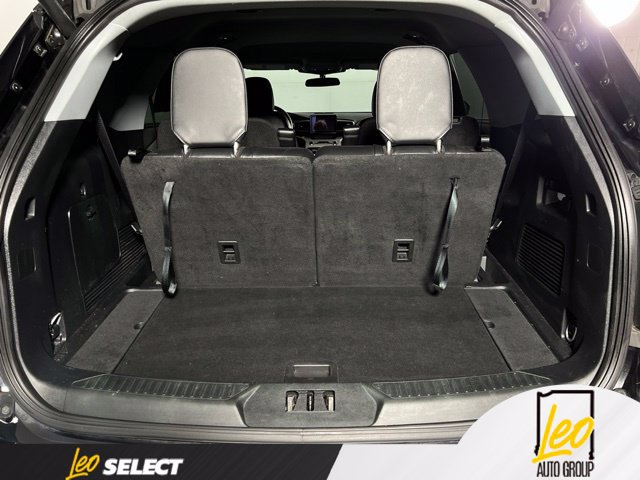 Used 2023 Ford Explorer XLT w/ Equipment Group 202A AWD/4WD image 14
