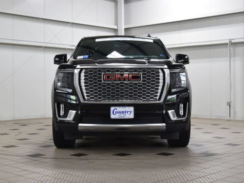 Used 2023 GMC Yukon XL Denali w/ LPO, Floor Liner Package AWD/4WD image 2